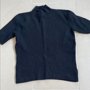 Ribbed Mock Neck Short-SleeveTop Black